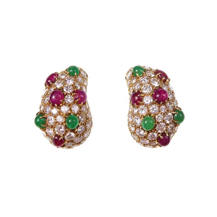 Pair of diamond, ruby and emerald bombe cluster Indianesque earrings by Van Cleef & Arpels, New York, of kidney bean Boteh (paisley) form,